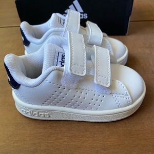 Adidas infant tennis shoes